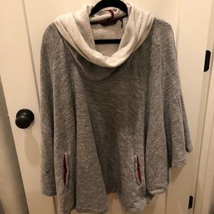 Boutique poncho